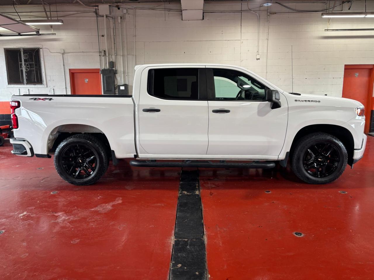 chevrolet silverado 1500 2021 3GCUYBEF7MG135769 image chevrolet silverado 1500 2021 3GCUYBEF7MG135769 image